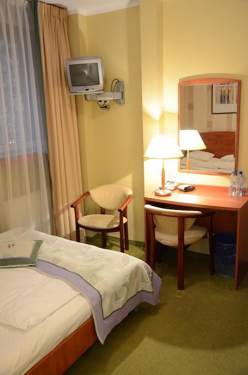 Agat Hotel Lodz  Exterior photo