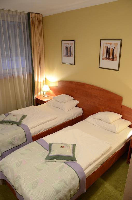 Agat Hotel Lodz  Room photo